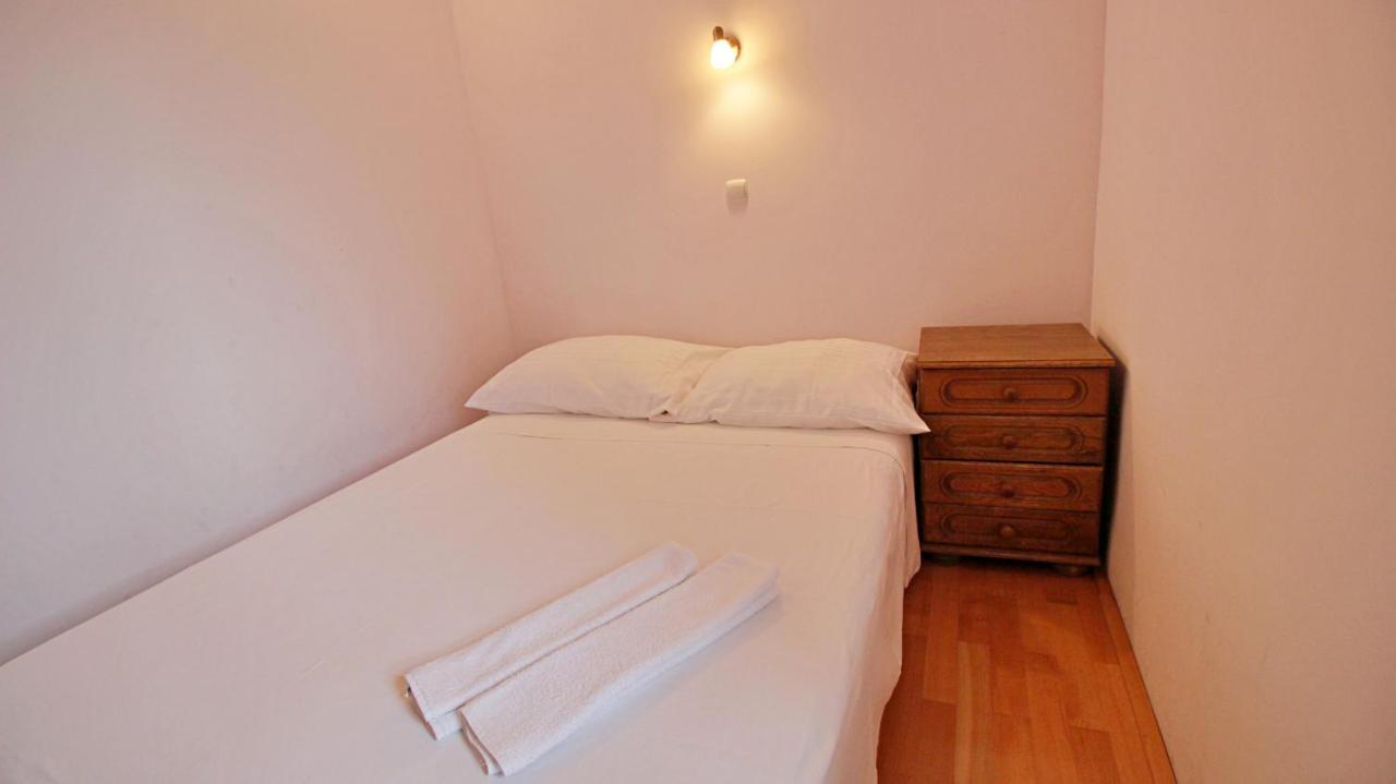 Apartment Ora Omis Exterior photo