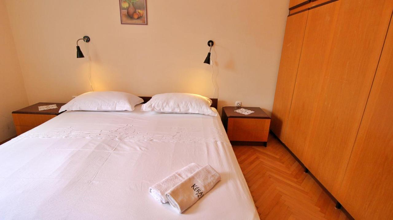 Apartment Ora Omis Exterior photo